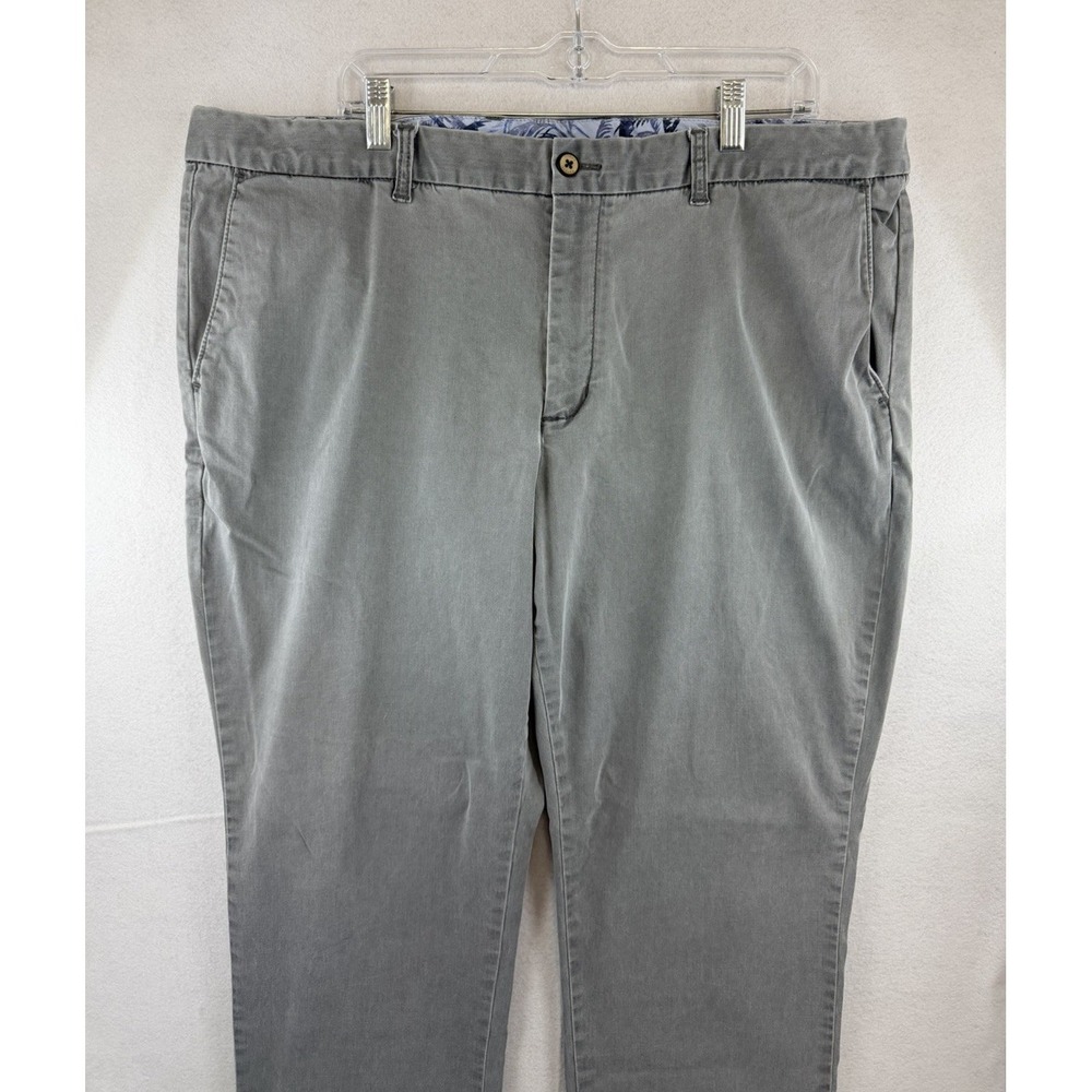 Tommy Bahama Boracay Flat Front Chino Pants Men's Size 42x27, Fog‎ Grey, Tencel